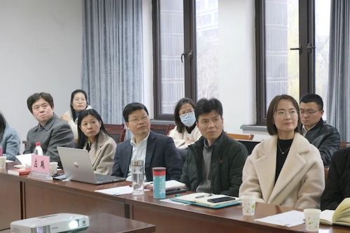 校党委副书记应飚到外国语学院宣讲党的十九届六中全会精神